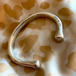 UNO de 50 silver cuff bracelet